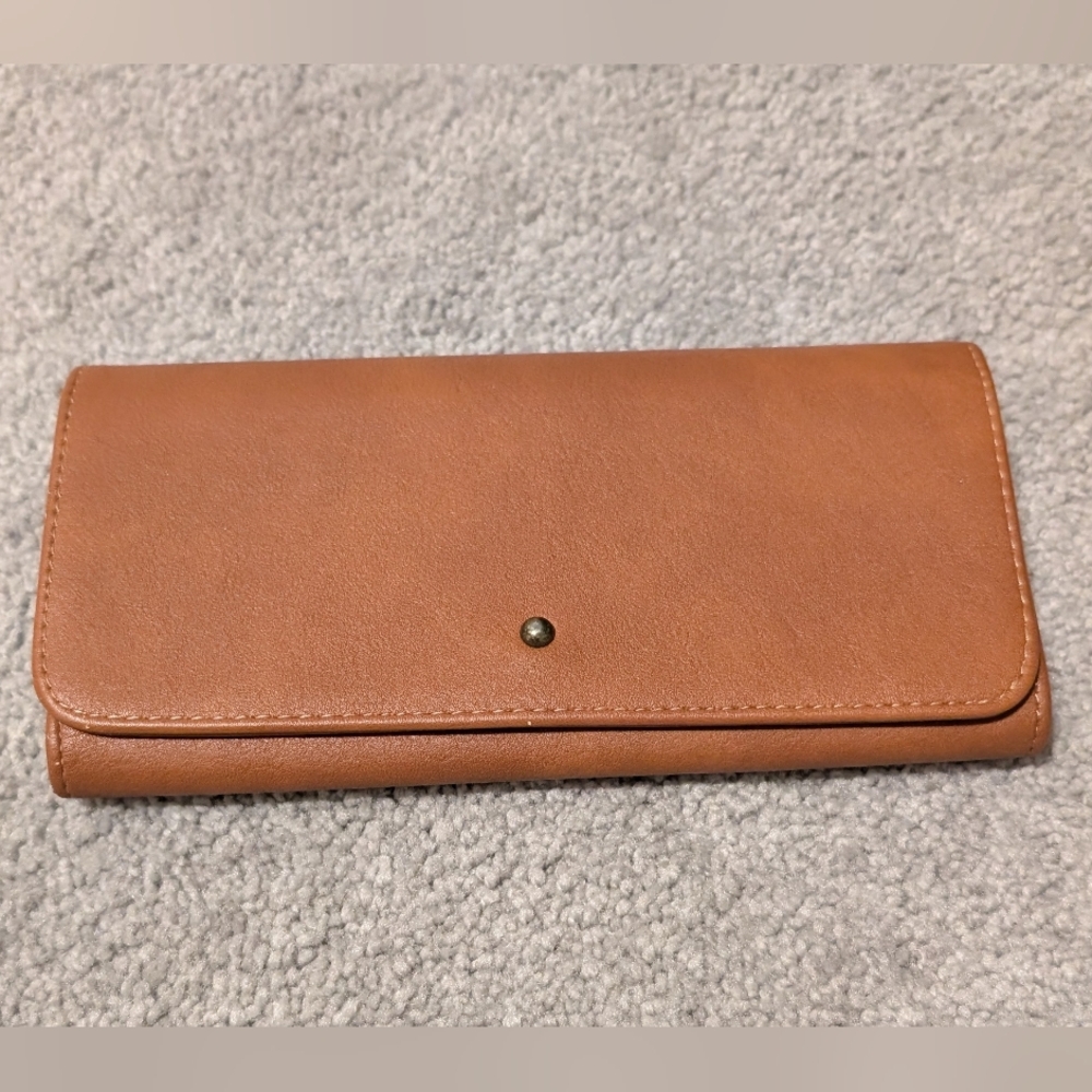 Tan Wallet